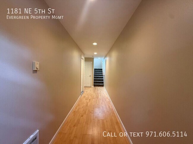 Foto del edificio - 1181 NE 5th St