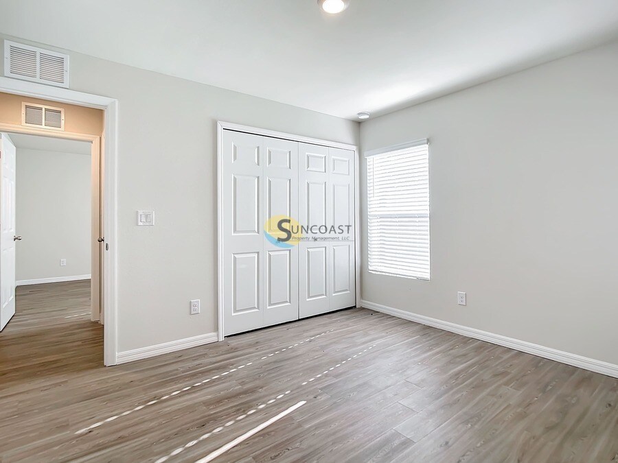 Foto principal - 11210 Rockwell Ave