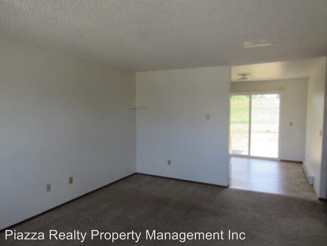 Building Photo - 17536 Bennett Rd
