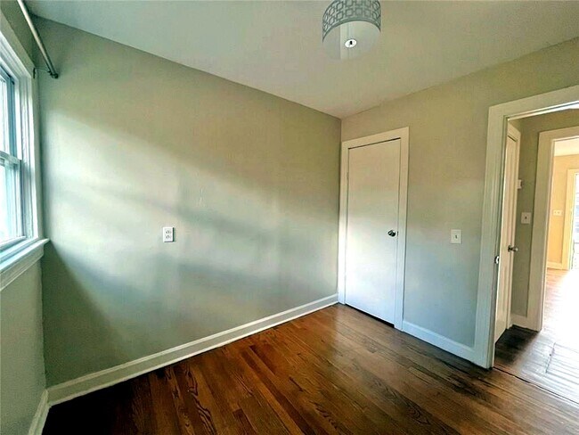 Foto del edificio - 1449 Lynford Dr SW