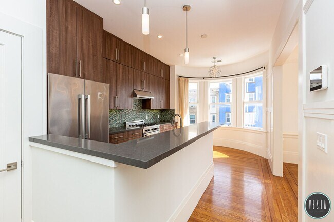 Foto del edificio - SOPHISTICATED 2-BD DREAM HOME WITH DIGITAL...