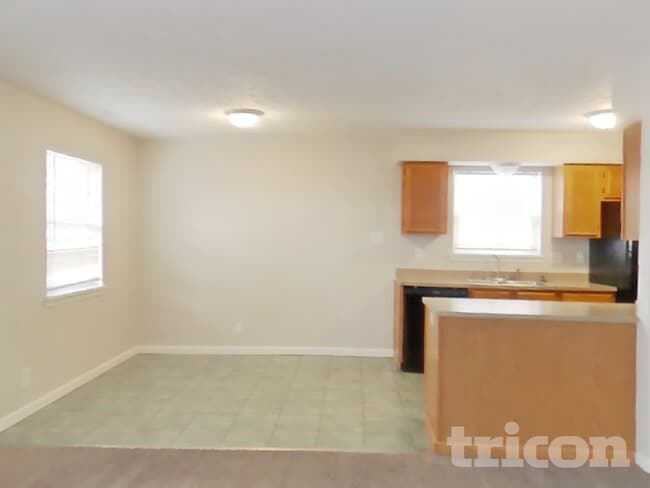 Foto del edificio - 1712 Beckenbauer Ln