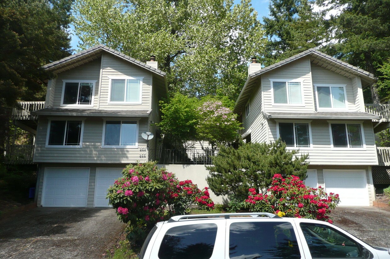 253 Cervantes Unit 253, Lake Oswego, OR 97035 Apartment for Rent in