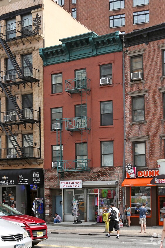 Building Photo - 383 Canal St