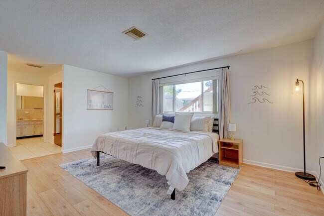 Foto del edificio - 107 Jamaica Dr