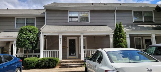 Photo - 2409 Farmstead Cir (Smyrna, GA) Townhome