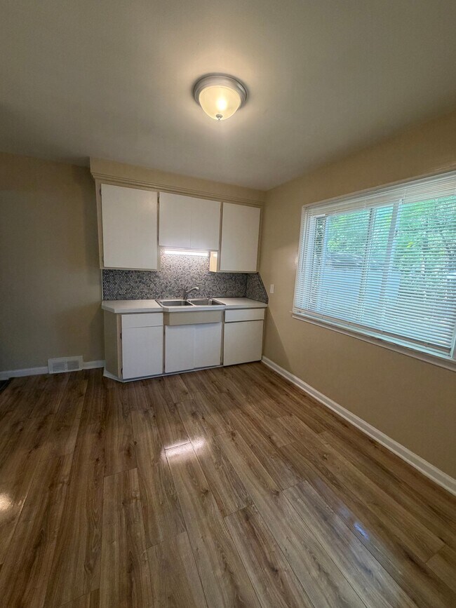 Foto del edificio - 15829 Beaverland St