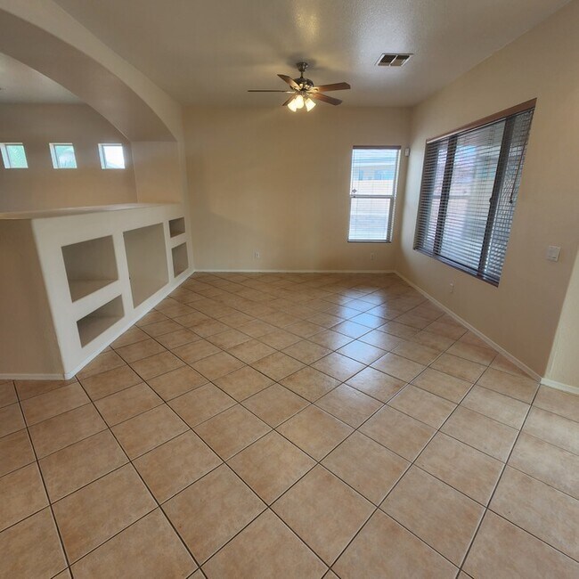 Foto del edificio - 7539 W Desert Crystal Ct