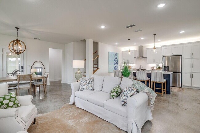 Building Photo - New 3 Bedroom Home in The Residences at Cardinal Woods in Granbury!