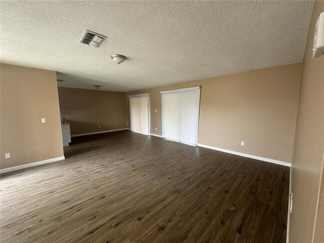 Foto del edificio - 10665 Whitman Cir