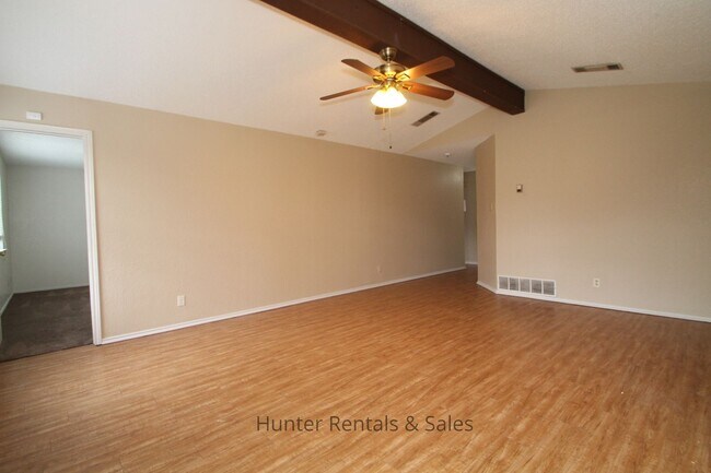 Building Photo - Too Good!