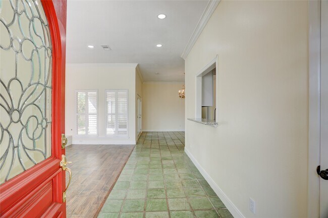 Foto del edificio - 15 Bendwood Dr