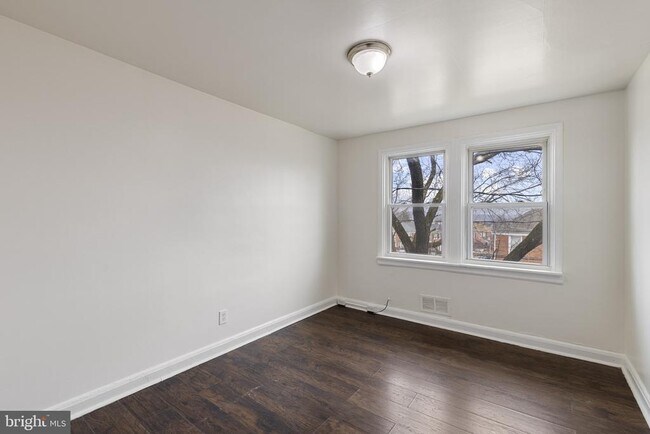 Foto del edificio - 3902 Erdman Ave