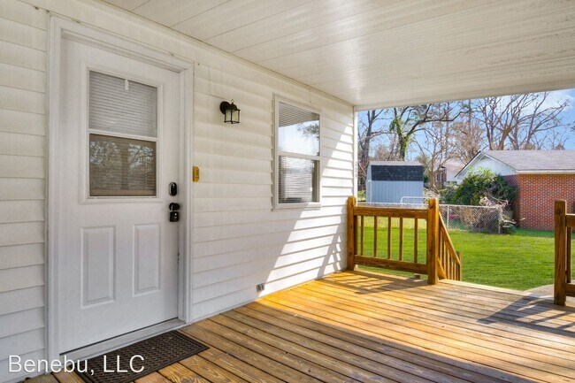 Foto del edificio - 2 br, 2 bath House - 409 W. Woodlawn Avenue
