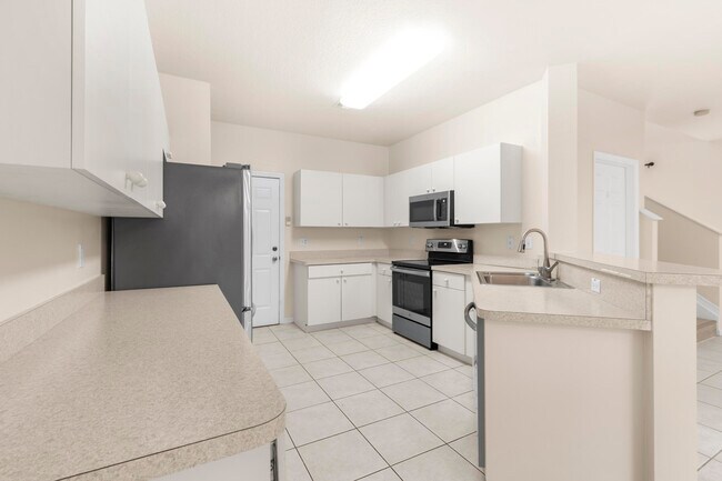 Foto del edificio - 4535 Thornwood Cir