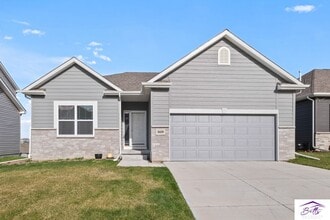 Building Photo - 5609 N 178th St