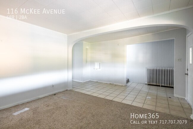 Building Photo - Spacious Single-Family 6 Bed 2 Bath dream!