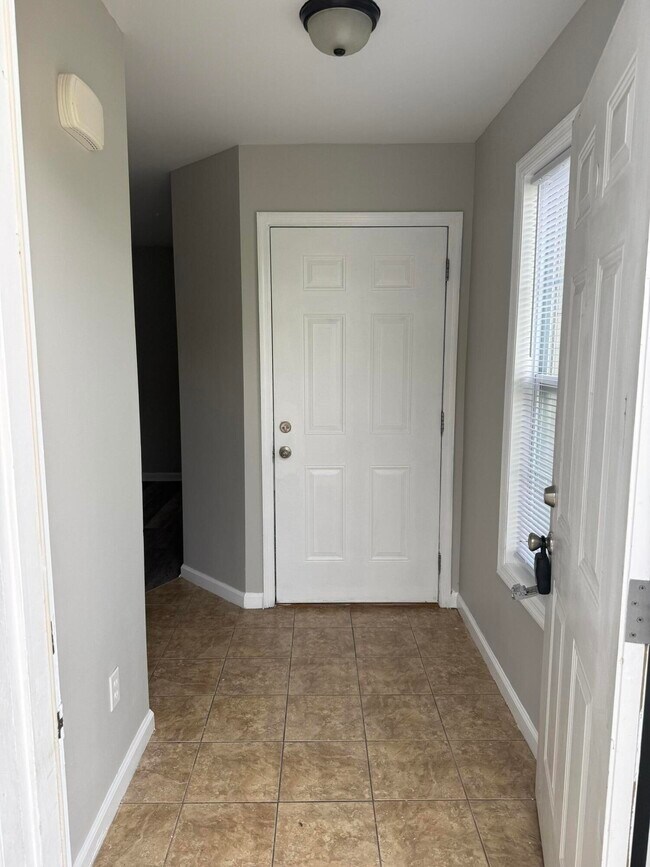 Foto del edificio - 8003 Wilburn Way