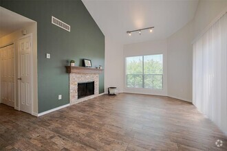 Building Photo - 10176 Oakberry St