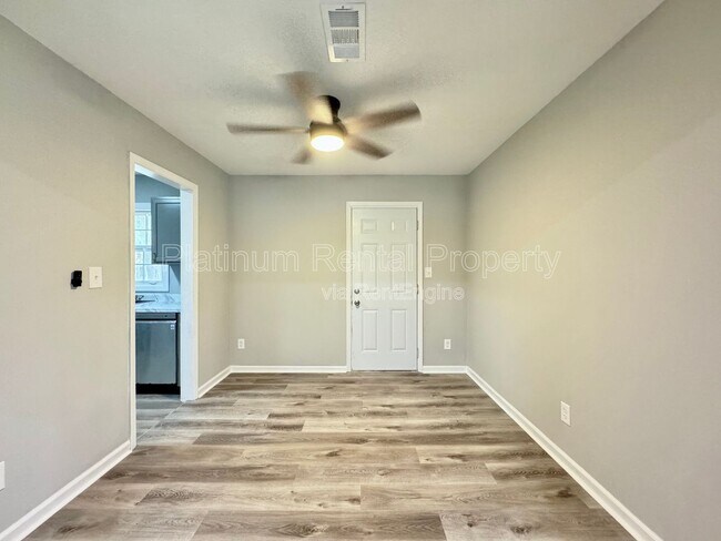 Foto del edificio - 908 Pinecrest Cove