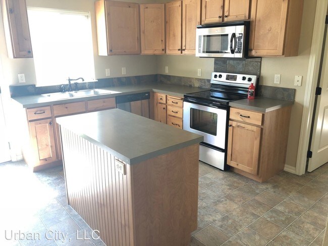 Foto del edificio - 5789-5795 N Bogart Ln