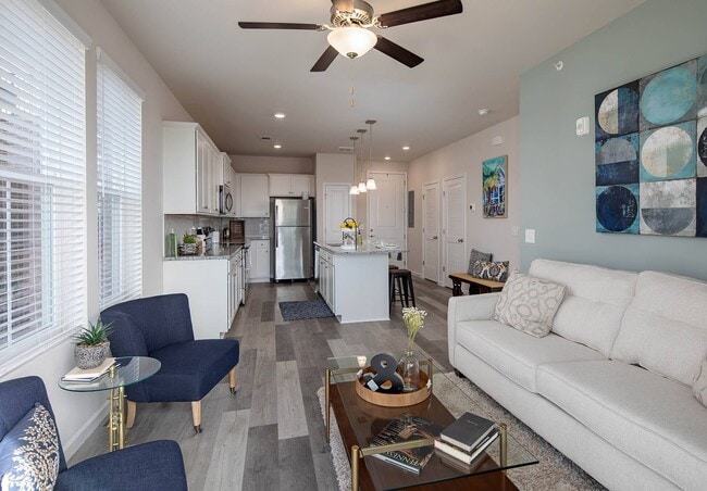 Building Photo - Crest at Burkitt Ridge Apartments and Townhomes