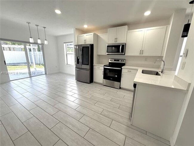 Foto del edificio - 507 NE 6th Ct