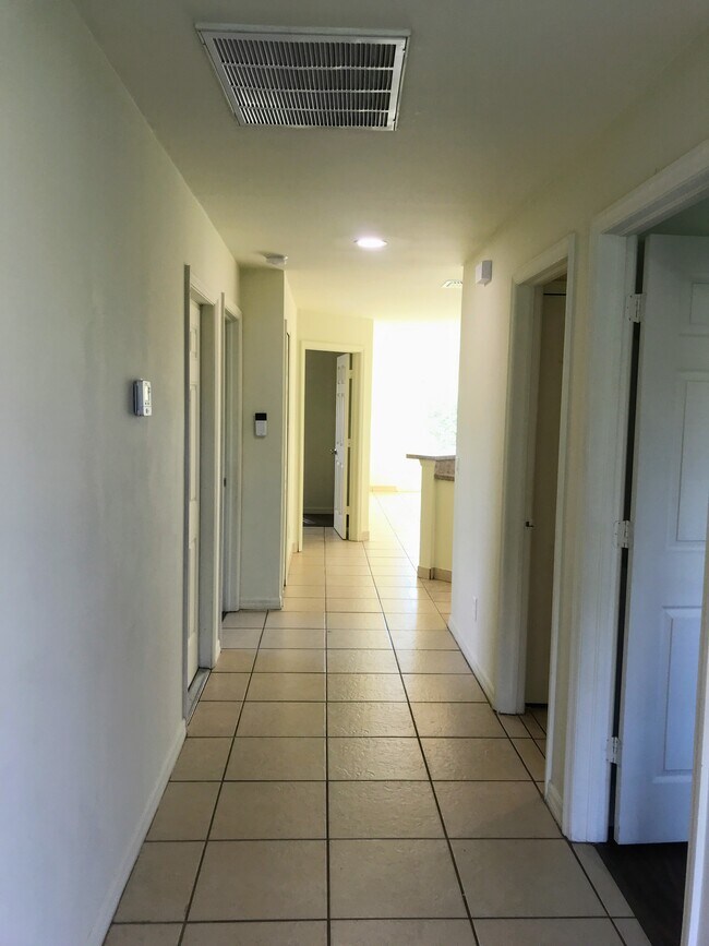 Foto del edificio - 714 Harold Ave S