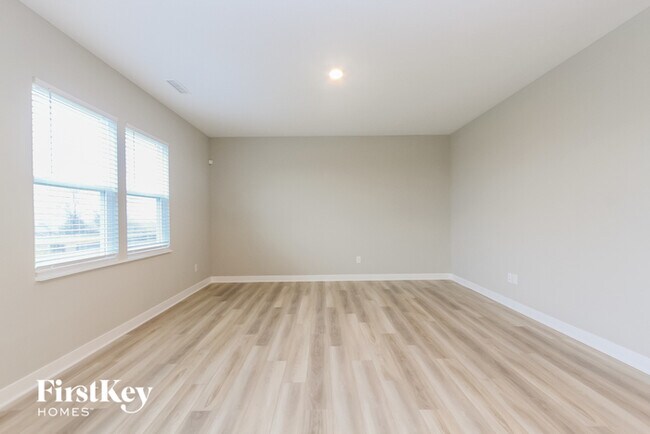 Building Photo - 2488 S Carlota Dr
