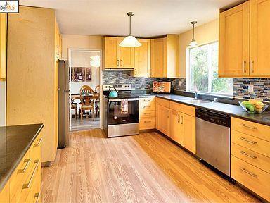Building Photo - 3404 Hemingway Dr