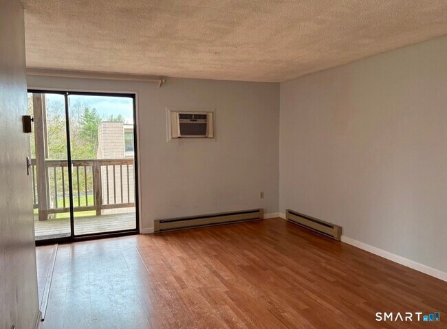 Foto del edificio - 70 Burgundy Hill Ln