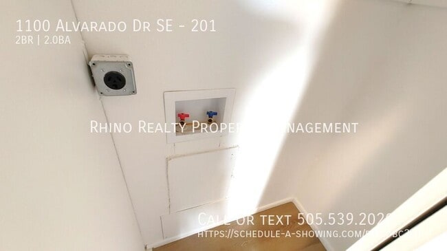 Building Photo - 1100 Alvarado Dr SE