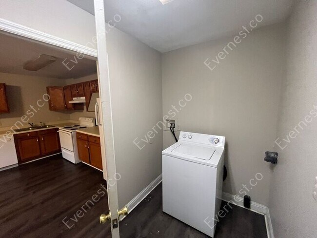 Foto del edificio - 1311 E 31st St