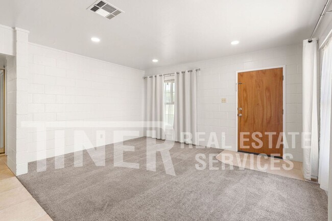 Building Photo - 10723 Alicante Way