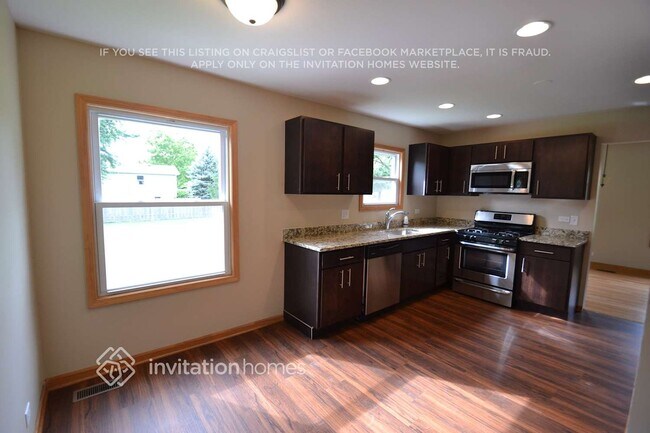 Foto del edificio - 605 Red Coach Ln