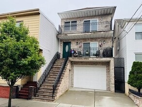 Building Photo - 511 17th St