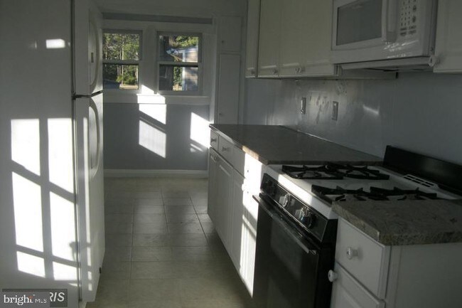 Foto del edificio - 1707 Wilson Point Rd