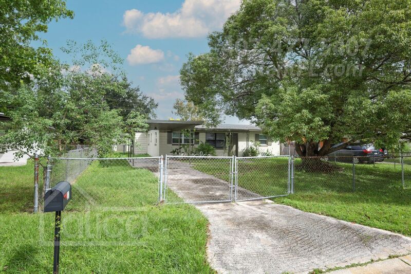 Photo - 210 Palm Pl