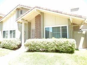 Building Photo - 17456 Fairlie Rd