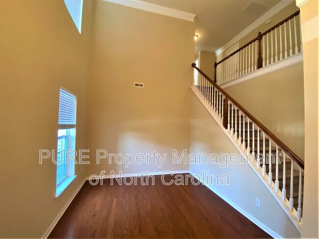 Building Photo - 1570 Bay Meadows Ave NW
