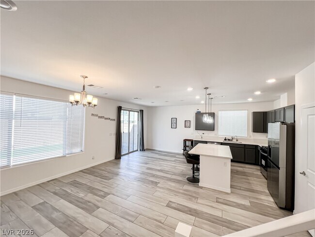 Foto del edificio - 5724 Avondale Rise Wy