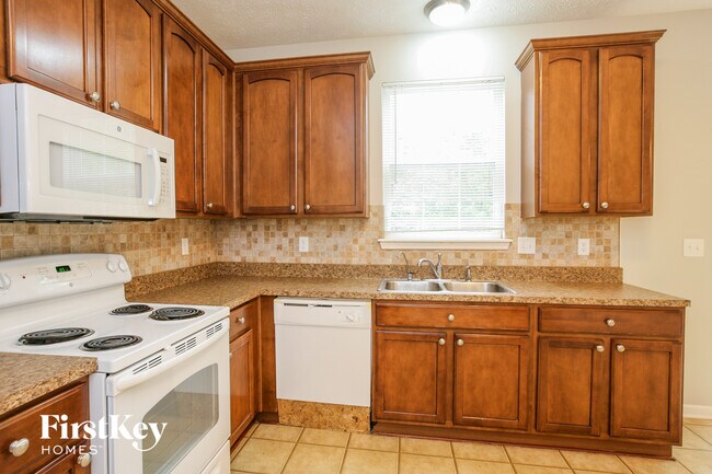 Foto del edificio - 13858 Ellsworth Ln