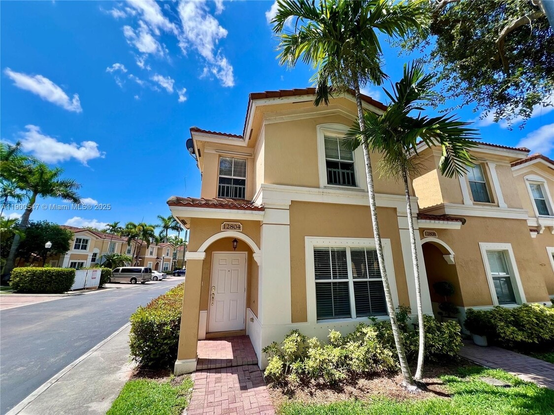 Foto principal - 12804 SW 31st St