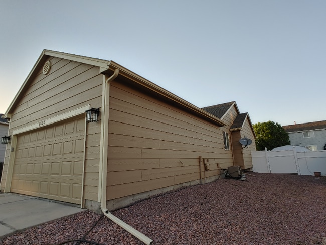 Building Photo - 7553 Barn Owl Dr
