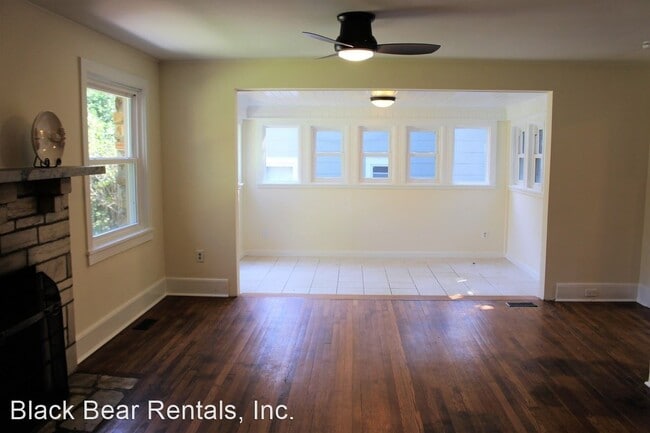 Building Photo - 3 br, 2 bath House - 664 Lakeshore Drive