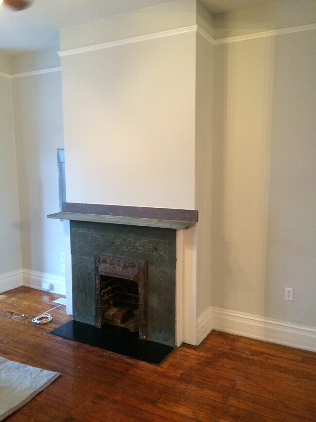 Living room - 1900 W Main St