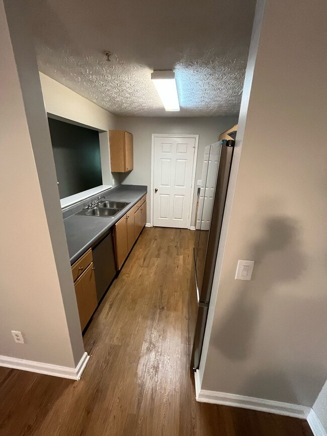 Building Photo - 8101 Par Four Way