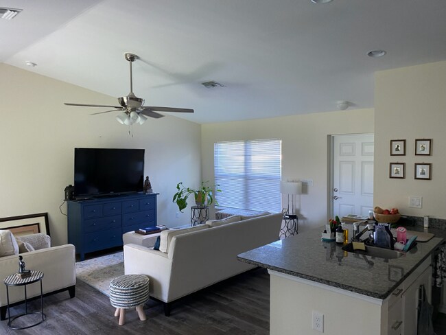 Building Photo - 7022 Palpano Cir