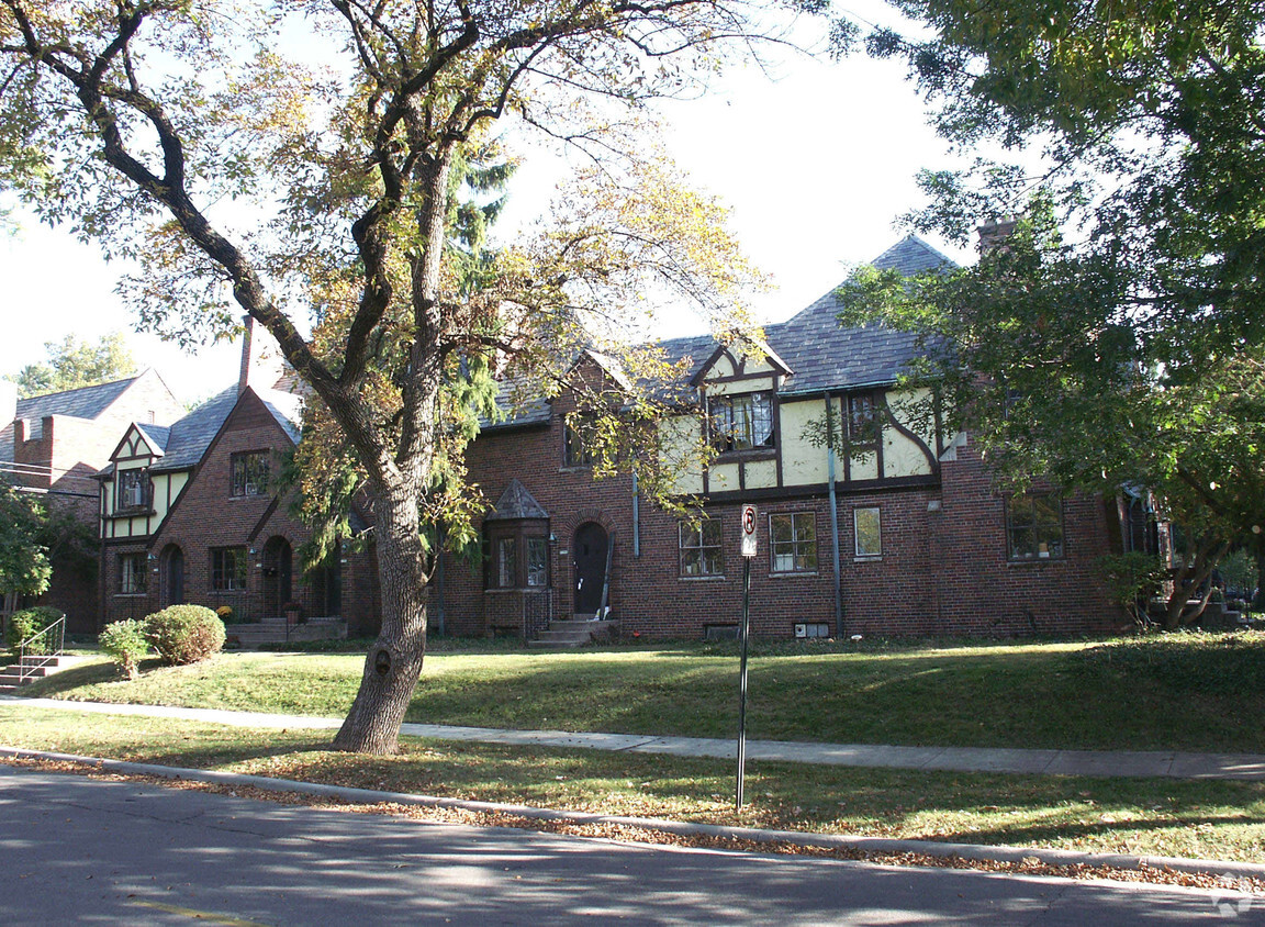 Building Photo - 2194-2198 Coventry Rd