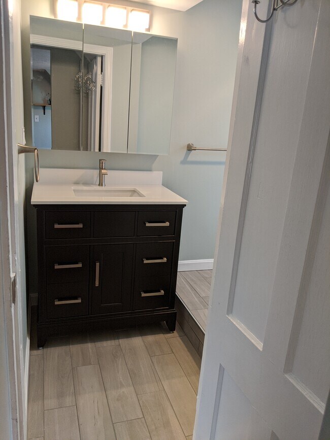 Bathroom - 317 Beacon St
